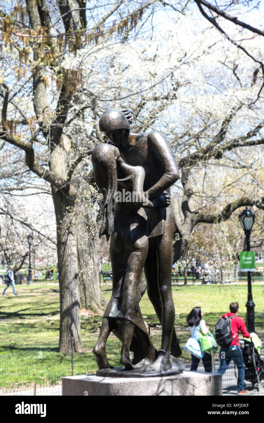 Romeo and Juliet Statue, The Delacorte Theater, Central Park, NYC Stock Photo
