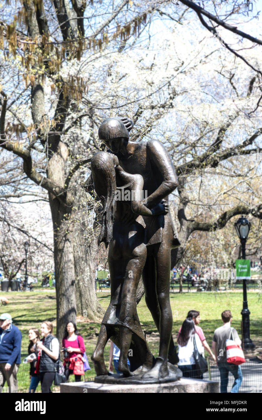 Romeo and Juliet Statue, The Delacorte Theater, Central Park, NYC Stock Photo