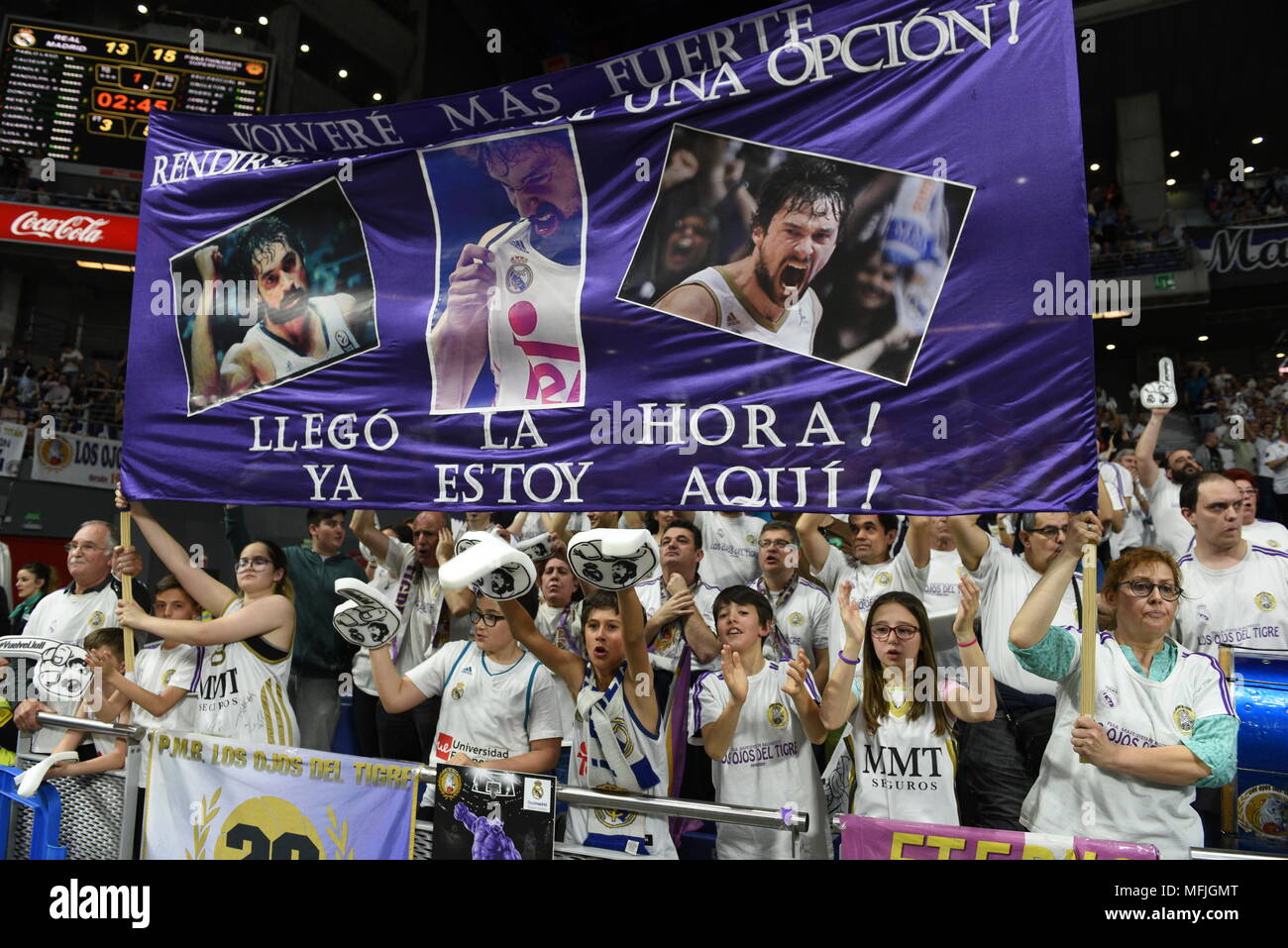 Madrid, Spain. 25th Apr, 2018. Real Madrid's supporters hold a banner with messages in support of Sergio LLull during the 2017/2018 Turkish Airlines Euroleague Play Offs Game 3 between Real Madrid and Panathinaikos Superfoods Athens at WiZink center in Madrid. Credit: Jorge Sanz/Pacific Press/Alamy Live News Stock Photo