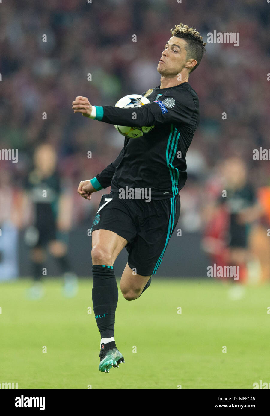 Munich, Deutschland. 25th Apr, 2018. Cristiano Ronaldo (Real Madrid) with  Ball, Single Action, CR7 GES/Football/Champions League Final: FC Bayern  Munich - Real Madrid, 25.04.2018 - Football/Soccer Champions League  Semifinal: FC Bayern Munich