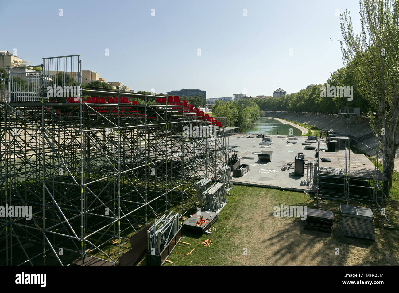 Montpellier, Languedoc Roussillon, Occitanie, France. 25th April 2018.  Installation of the infrastructures for the next FISE (International  Festival of extreme sports) which will take place on the banks of Lez from 9