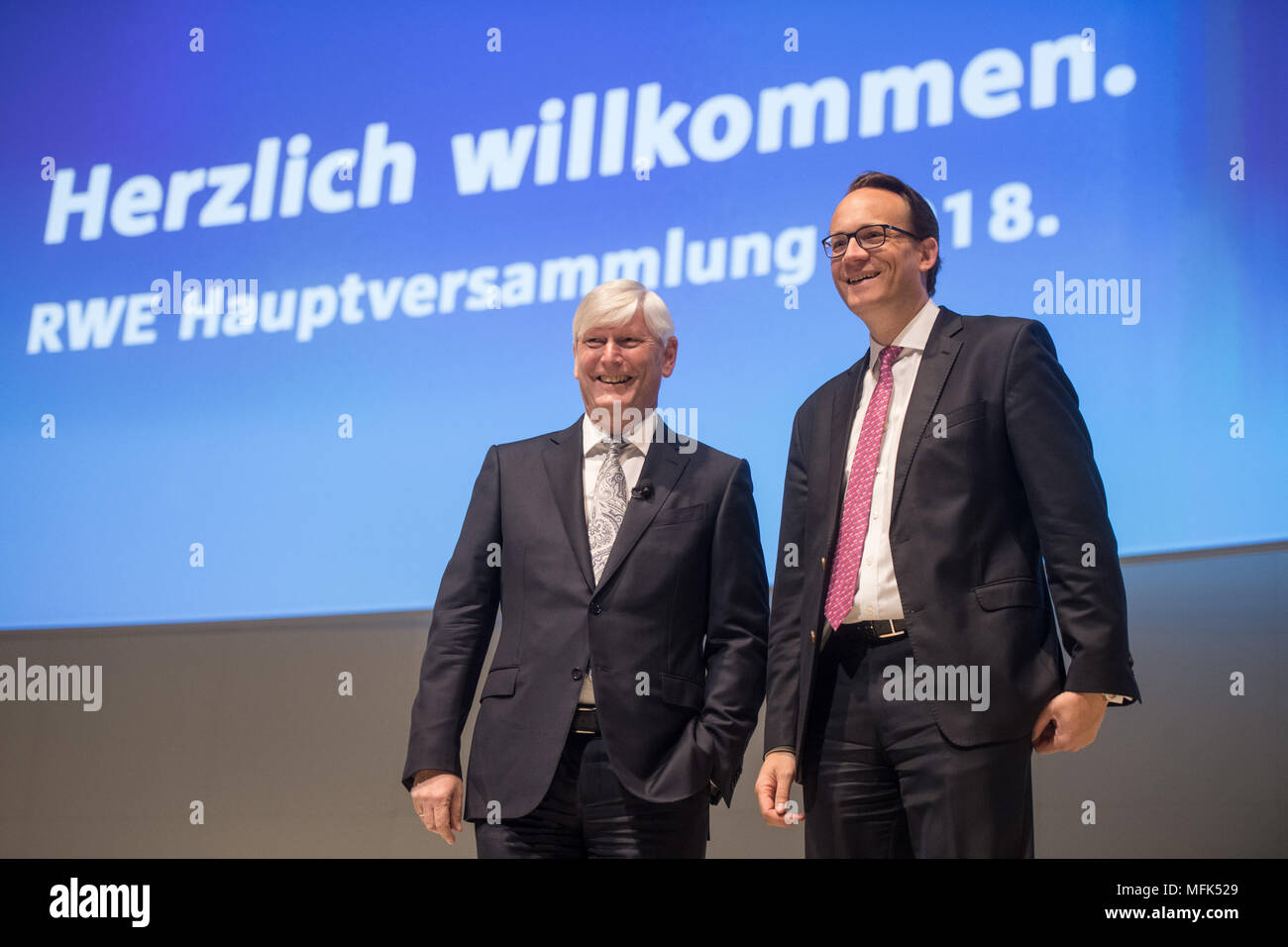 26.04.2018, Germany, Essen: CEO Rolf Martin Schmitz (L) and CFO Markus Krebber of RWE AG attend at the annual meeting. Photo: Bernd Thissen/dpa Stock Photo