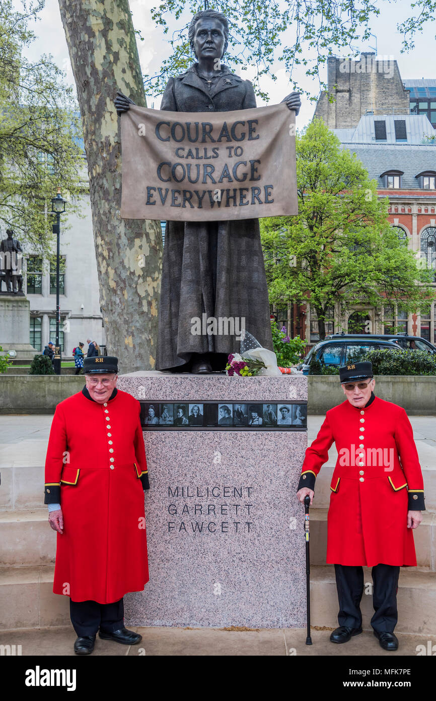 London, UK. 26th Apr, 2018. Chelsea pensioners pose for tourists and one calls out 'Votes for Women' with a chuckle - 8ft 4in bronze statue of the suffragist campaigner Millicent Fawcett is now in the shadow of the Houses of Parliament following a campaign led by Criado-Perez. It was created by Turner prize-winning artist Gillian Wearing, and shows Fawcett when she became president of the National Union of Women’s Suffrage Societies. Credit: Guy Bell/Alamy Live News Stock Photo