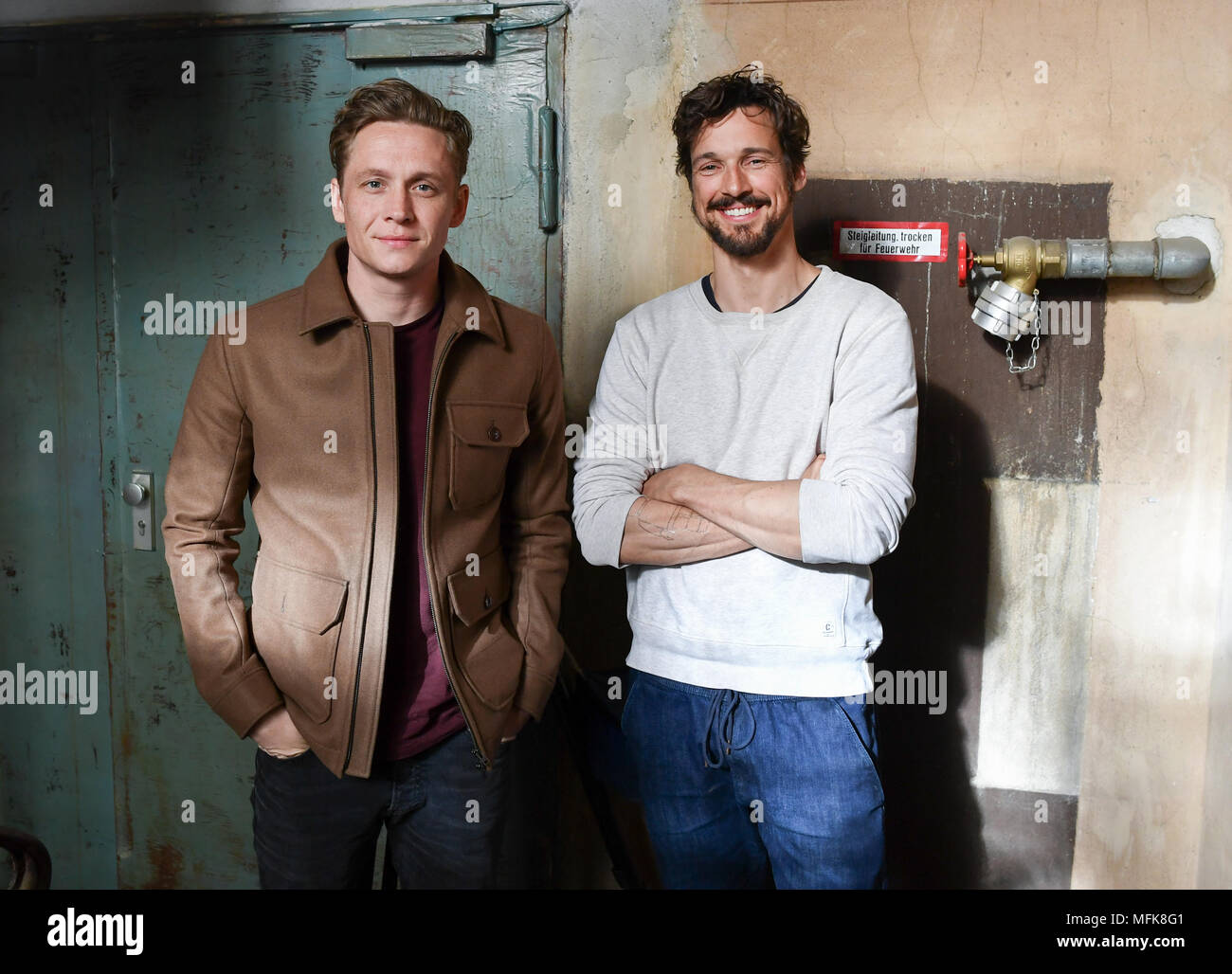 25 April 2018, Germany, Berlin: Actor Matthias Schweighoefer (l), and  director and actor Florian David Fitz, pictured on the set of their new  film 100 Dinge in the Kreuzberg area of Berlin.