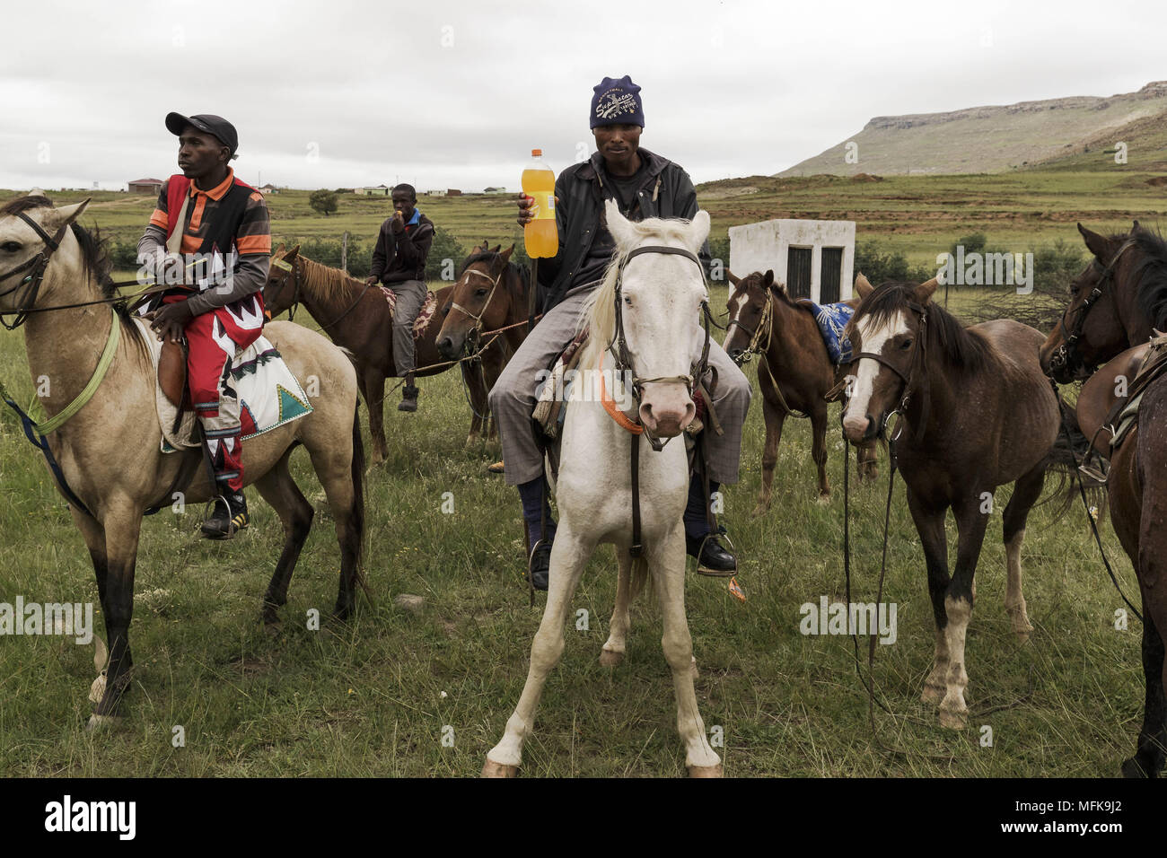 February 26, 2017 - Matatiele, Eastern Cape, South Africa - Xhosa and Sotho men from two neighbouring villages meet to participate in a horse race. (Credit Image: © Stefan Kleinowitz via ZUMA Wire) Stock Photo