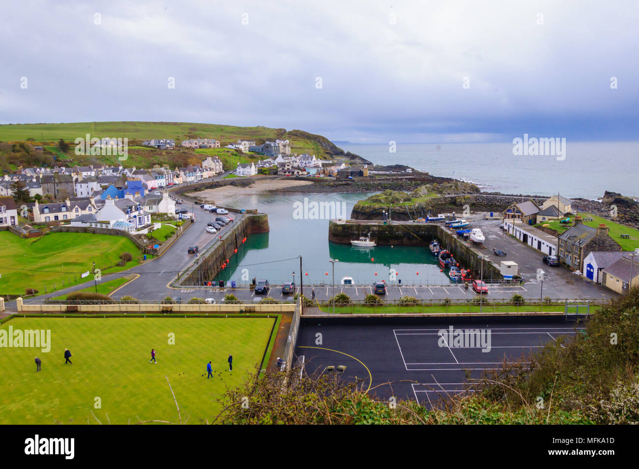 Portpatrick, Scotland, UK. 26th April, 2018. UK Weather. High level ...