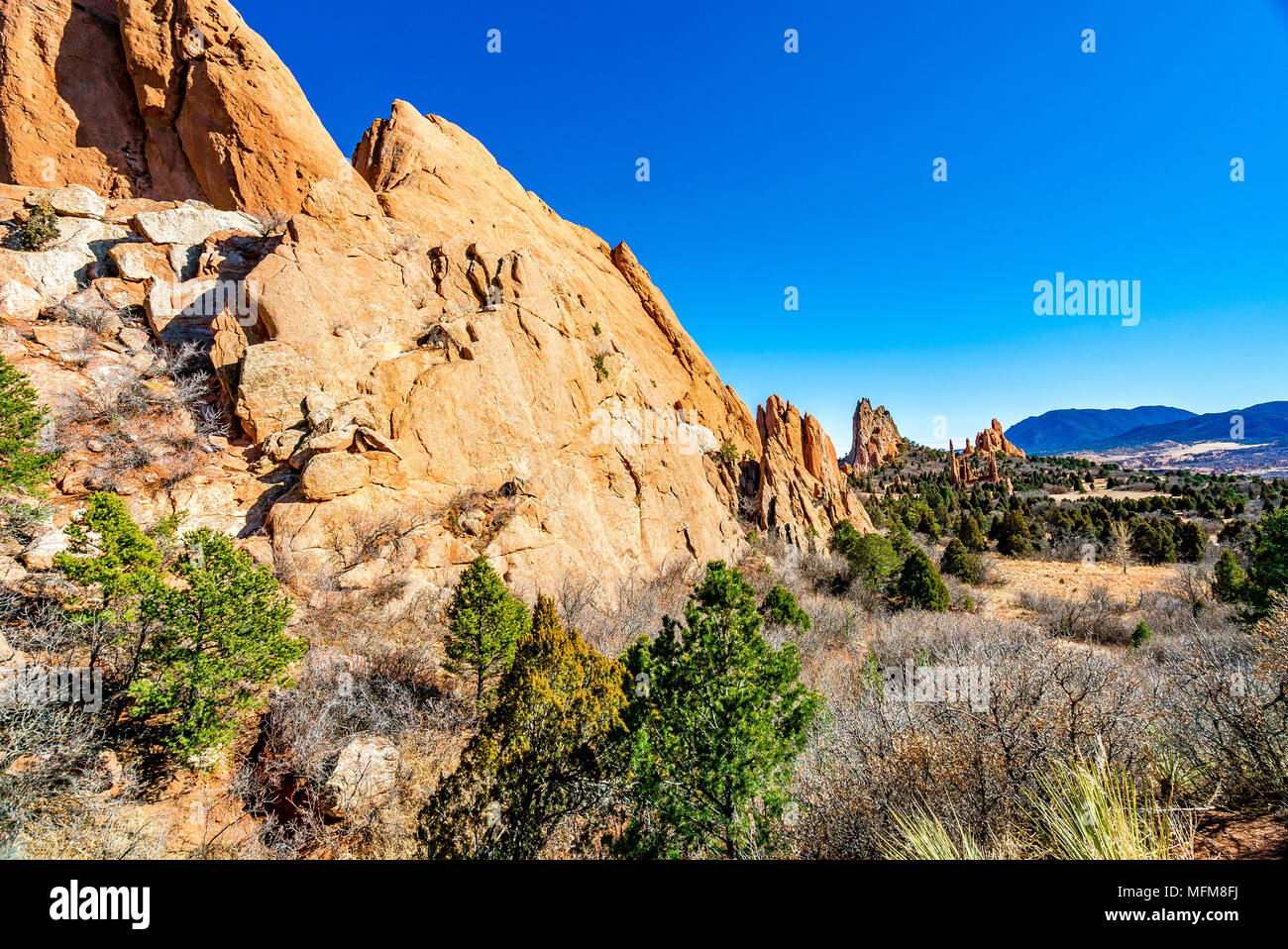 Cathedral Valley at the Garden of the Gods in Colorado Springs ...