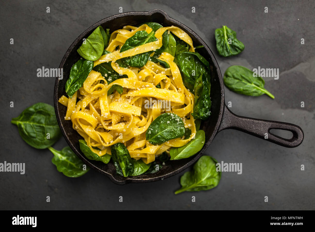 spinach-tagliatelle-pasta-stock-photo-alamy