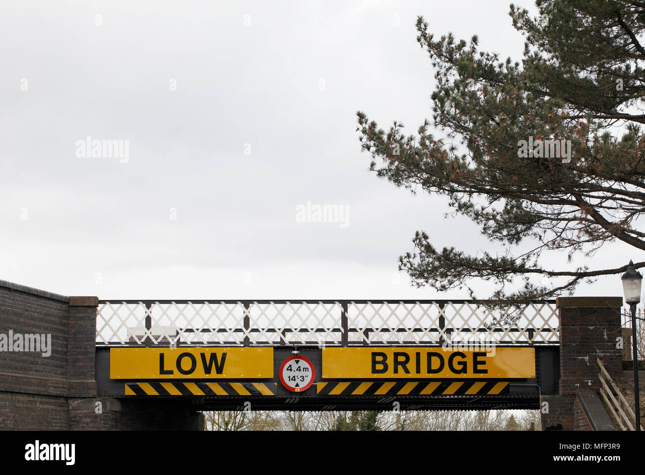 low bridge sign Stock Photo Alamy