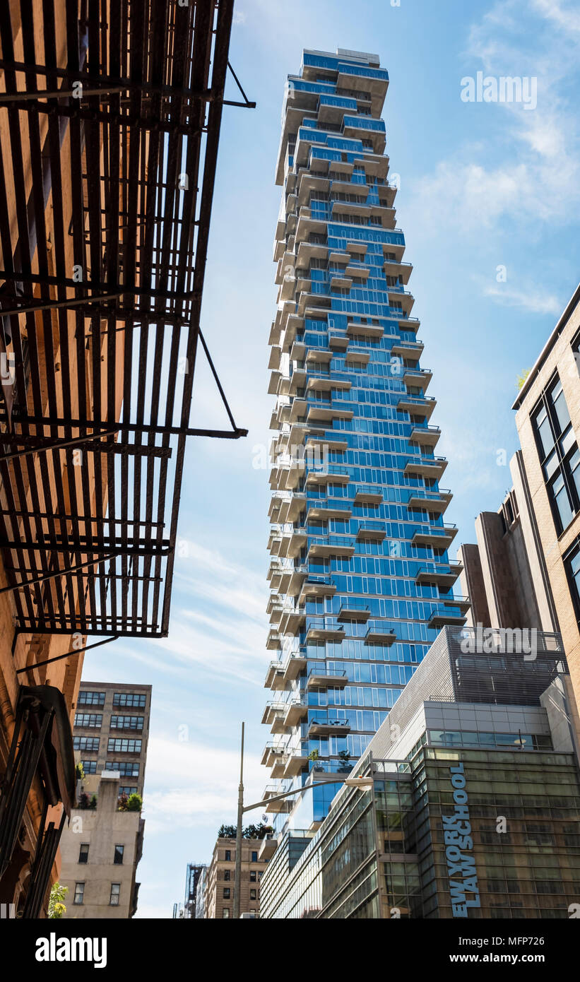 56 Leonard St and New York Law School. Tribeca, Manhattan NYC Stock