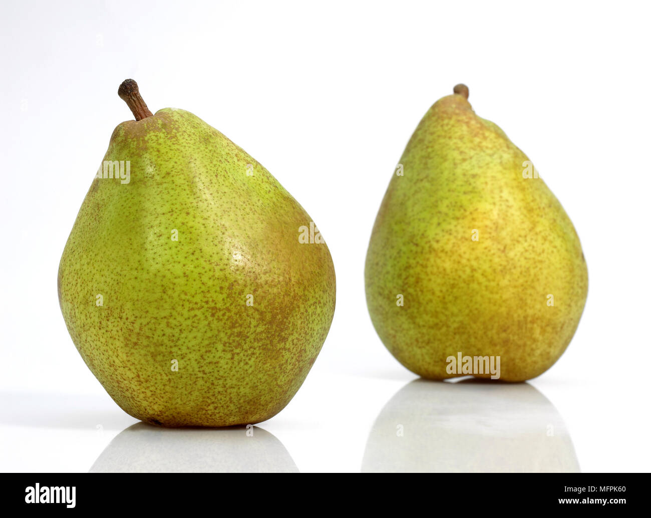 https://c8.alamy.com/comp/MFPK60/comice-pear-pyrus-communis-fruits-against-white-background-MFPK60.jpg