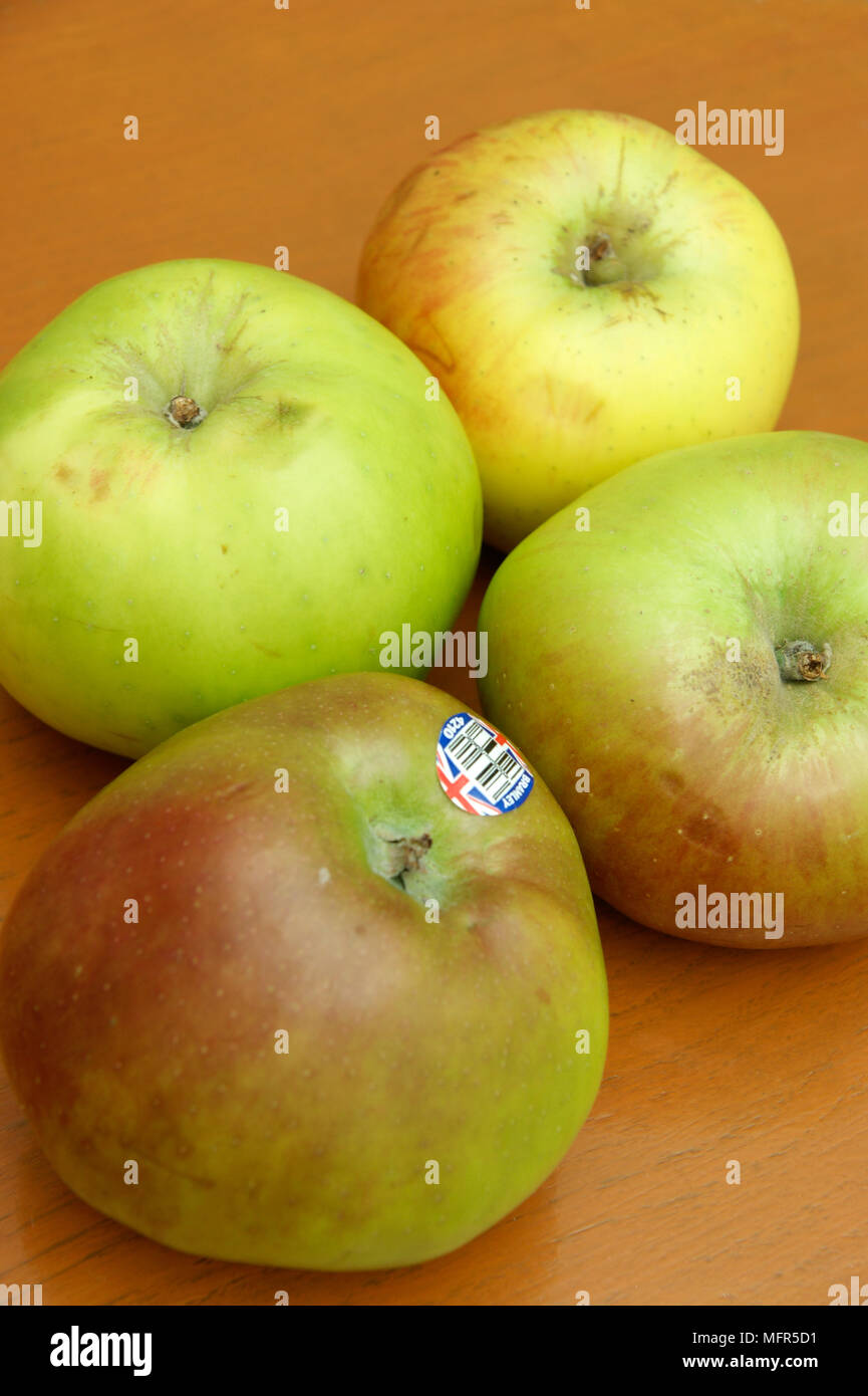 Bramley apples fruit3 hires stock photography and images Alamy