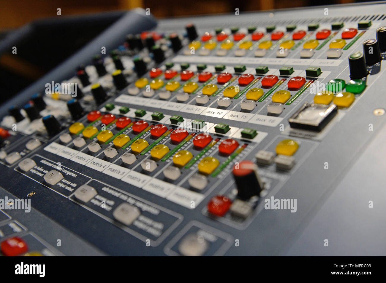Music mixing desk hi-res stock photography and images - Alamy