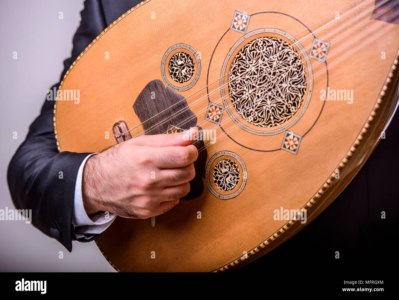 Oud player hires stock photography and images Alamy