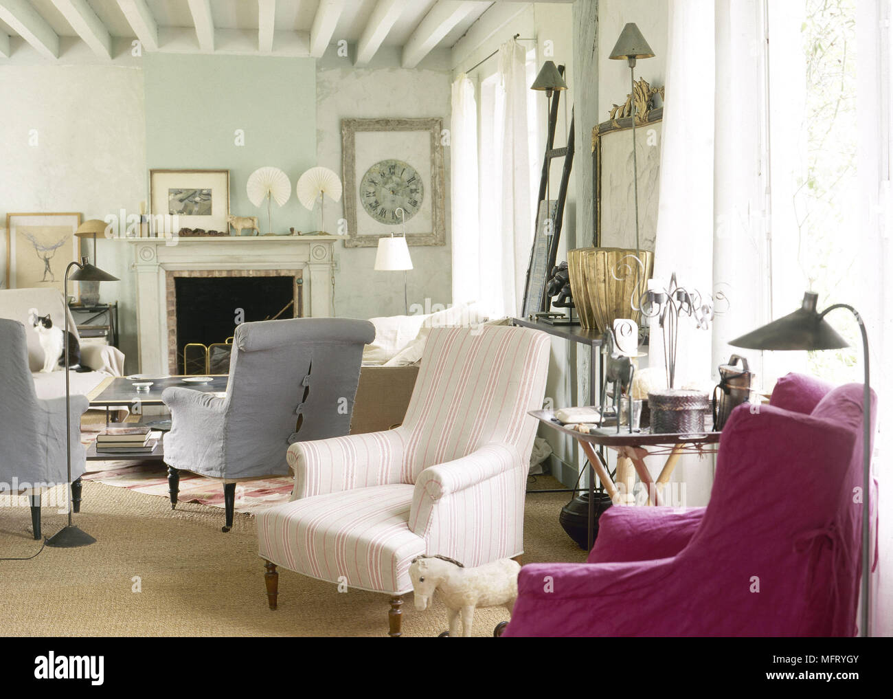 Interiors sitting room country hi-res stock photography and images - Alamy