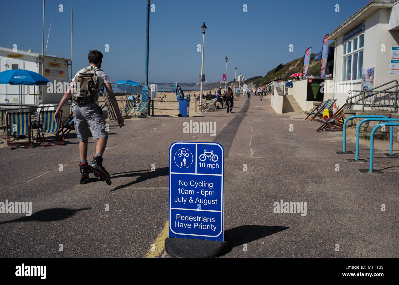 Pedestrian right of way hires stock photography and images Alamy