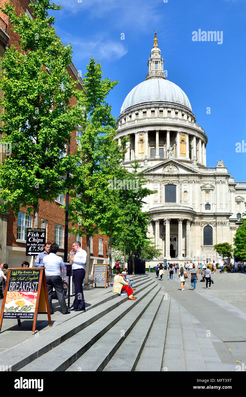 London, England, UK. St Paul's Cathedral seen from Peter's Hill Stock Photo