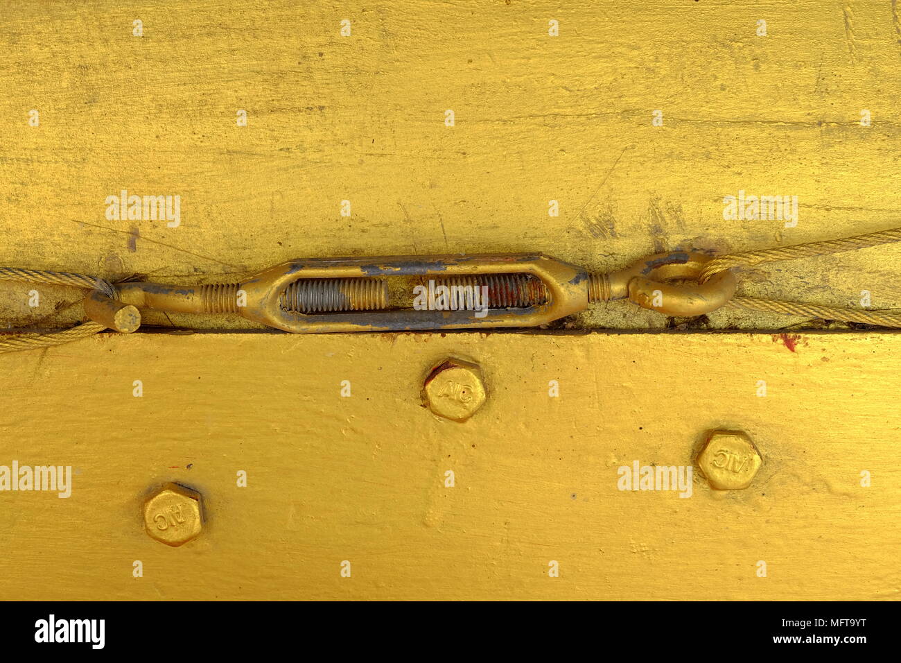 Turnbuckle hires stock photography and images Alamy