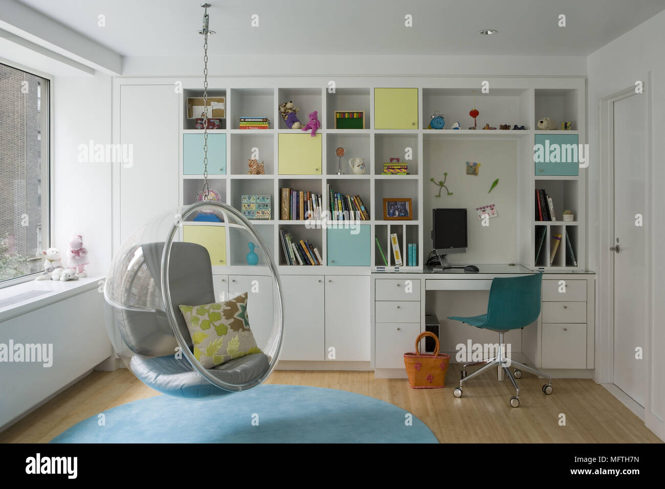 Eero Aarnio Bubble chair in modern home office Stock Photo - Alamy