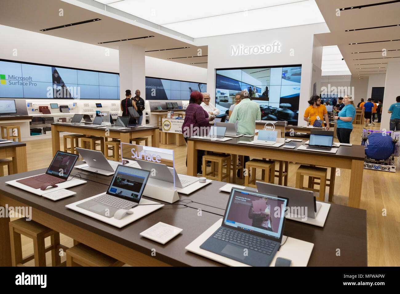 People shopping in the Microsoft store, The Galleria Mall, Houston, Texas United States of America Stock Photo