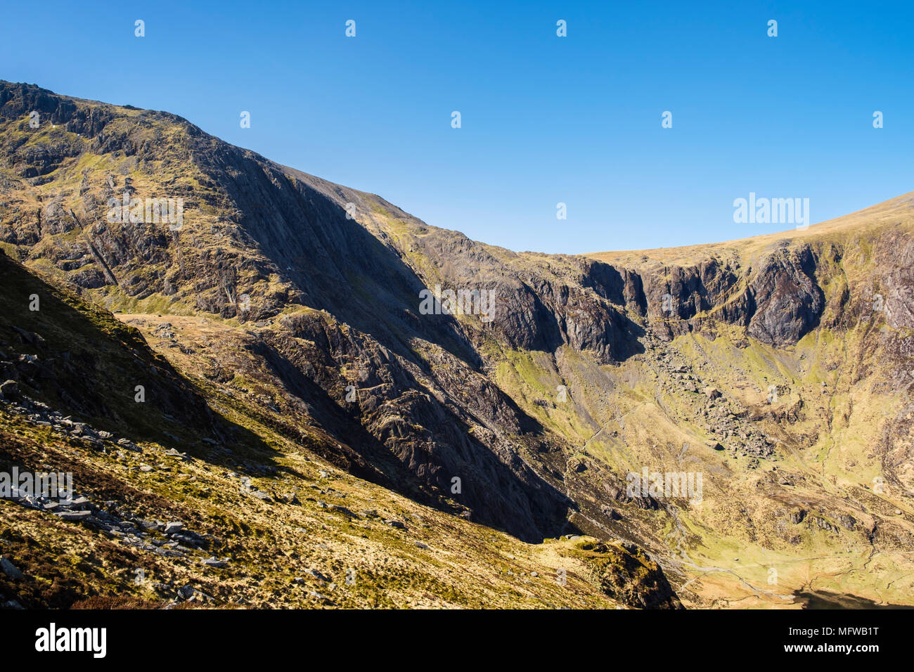 The Devils Kitchen in Idwal syncline above Cwm Idwal below Glyder Fawr in Snowdonia National Park. Ogwen, Wales, UK, Britain Stock Photo