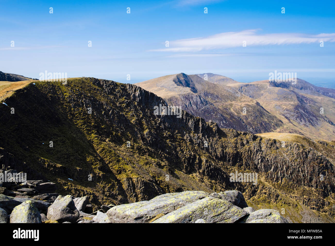 East side view of Y Gribin ridge seen from Glyder Fach above Cwm Bochlwyd in Snowdonia National Park. Ogwen, Wales, UK, Britain, Europe Stock Photo