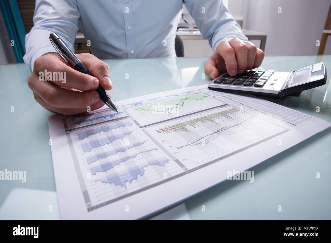 Graph Paper Person Person with graph paper hi-res stock photography and images - Alamy