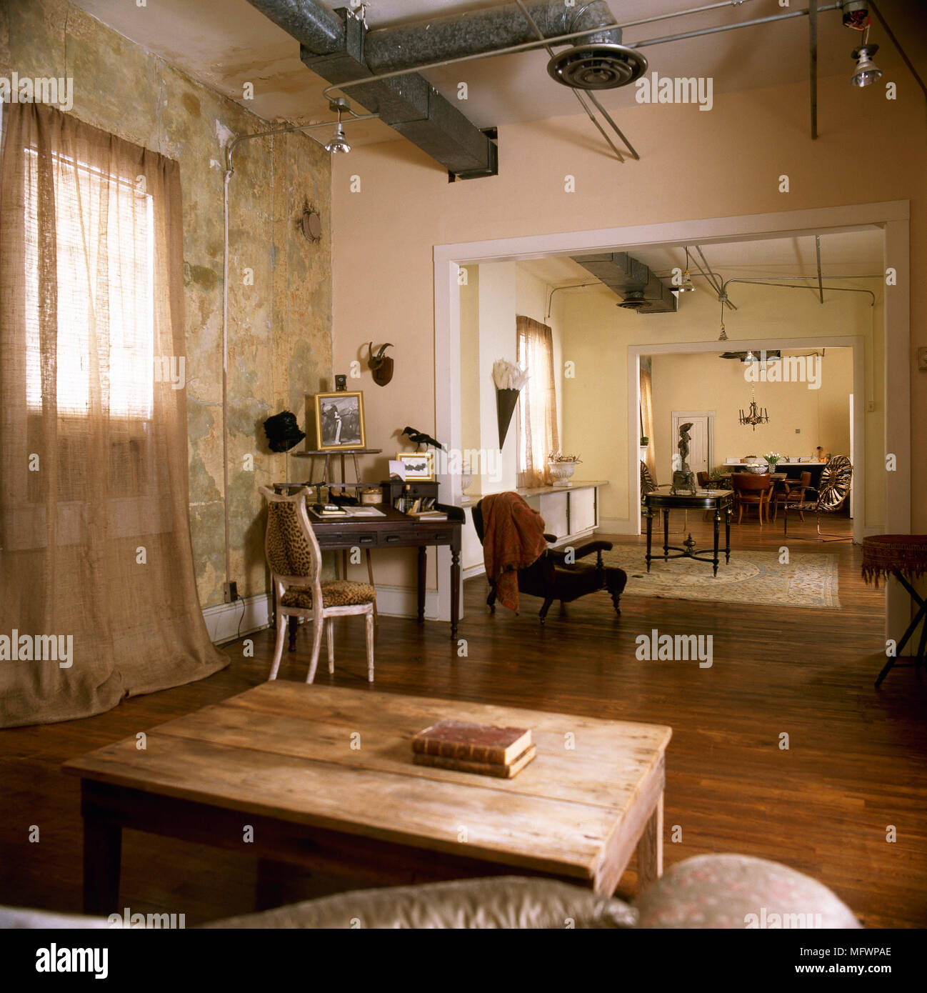Interiors sitting room country hi-res stock photography and images - Alamy