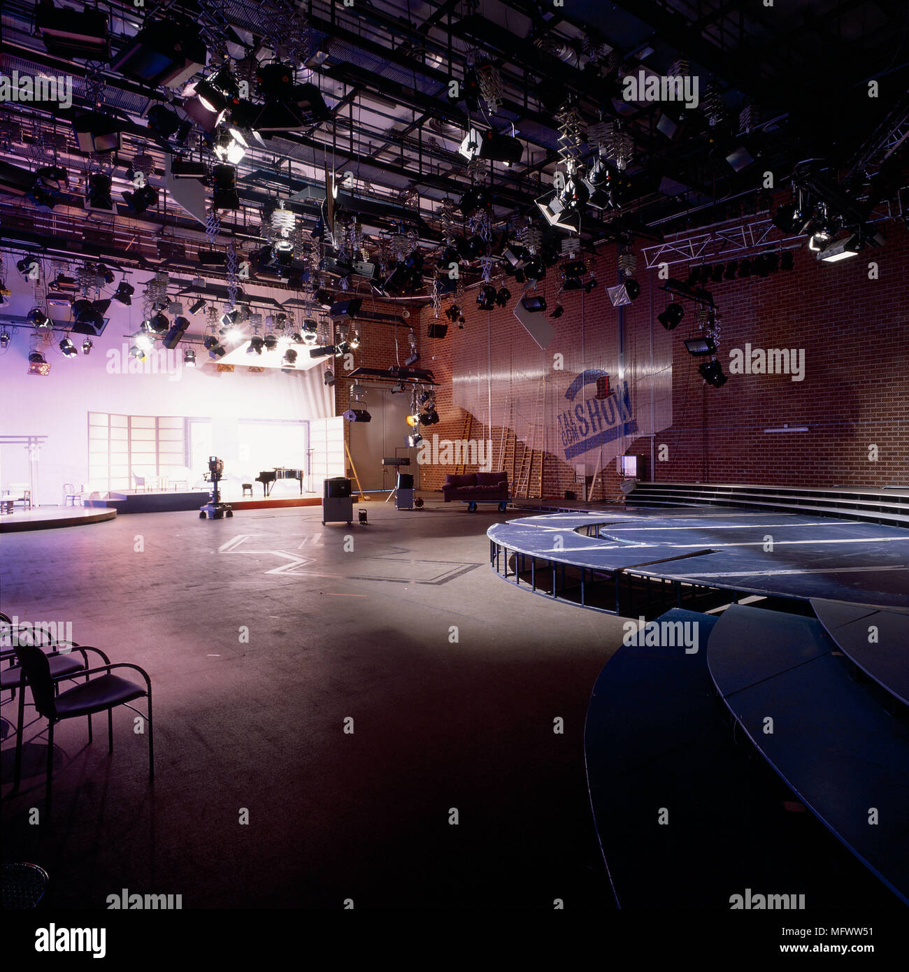 Broadcasting studio hi-res stock photography and images - Alamy
