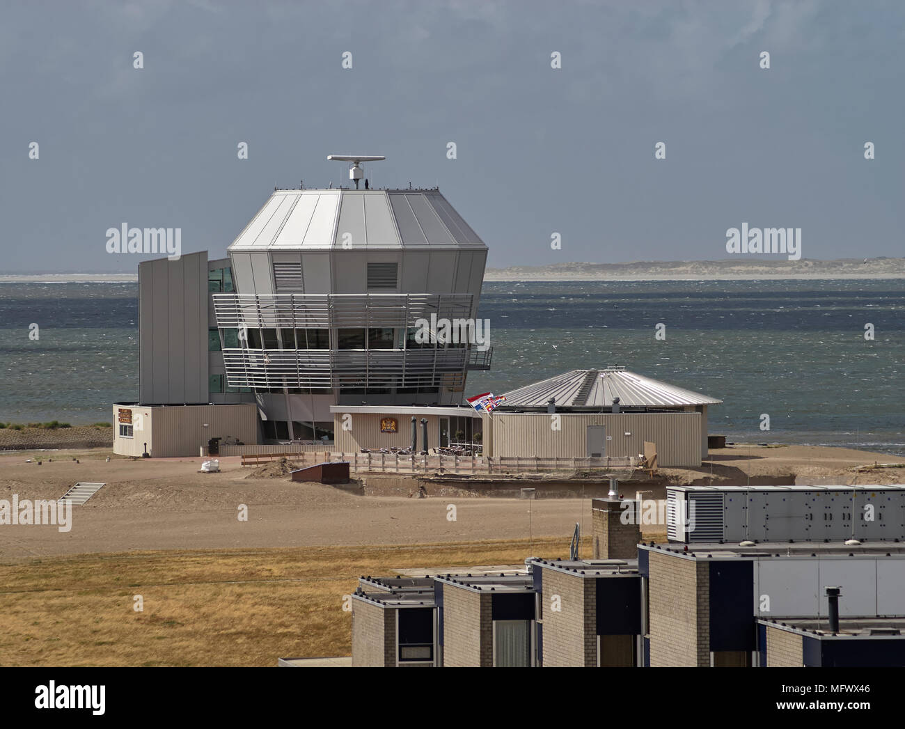 Metal clad building hi-res stock photography and images - Alamy