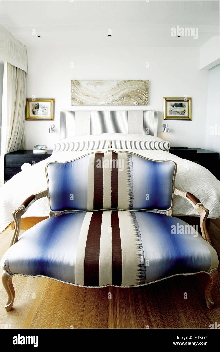 Sofa foot bed hires stock photography and images Alamy