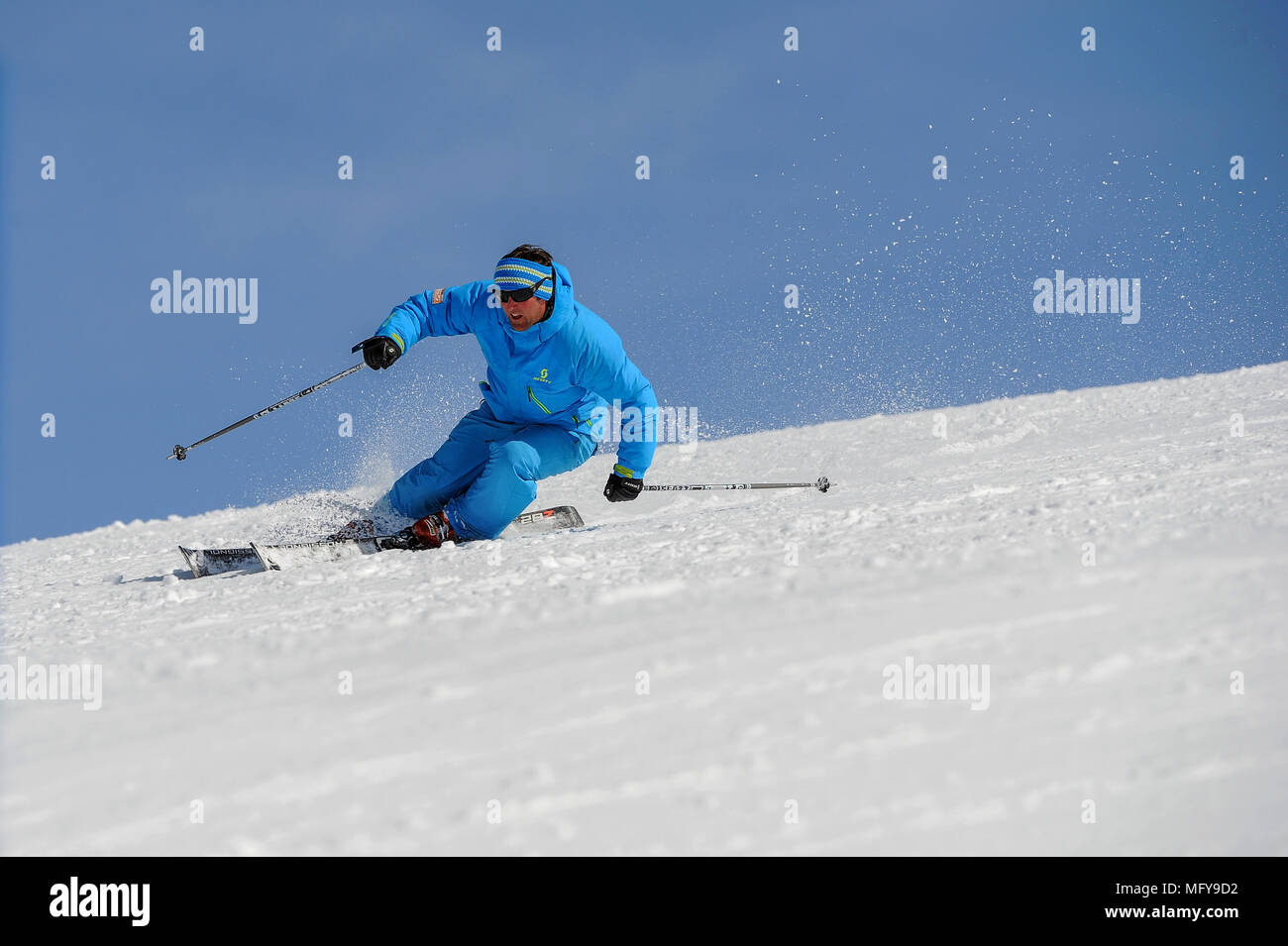 Moguls skiing hi-res stock photography and images - Page 2 - Alamy
