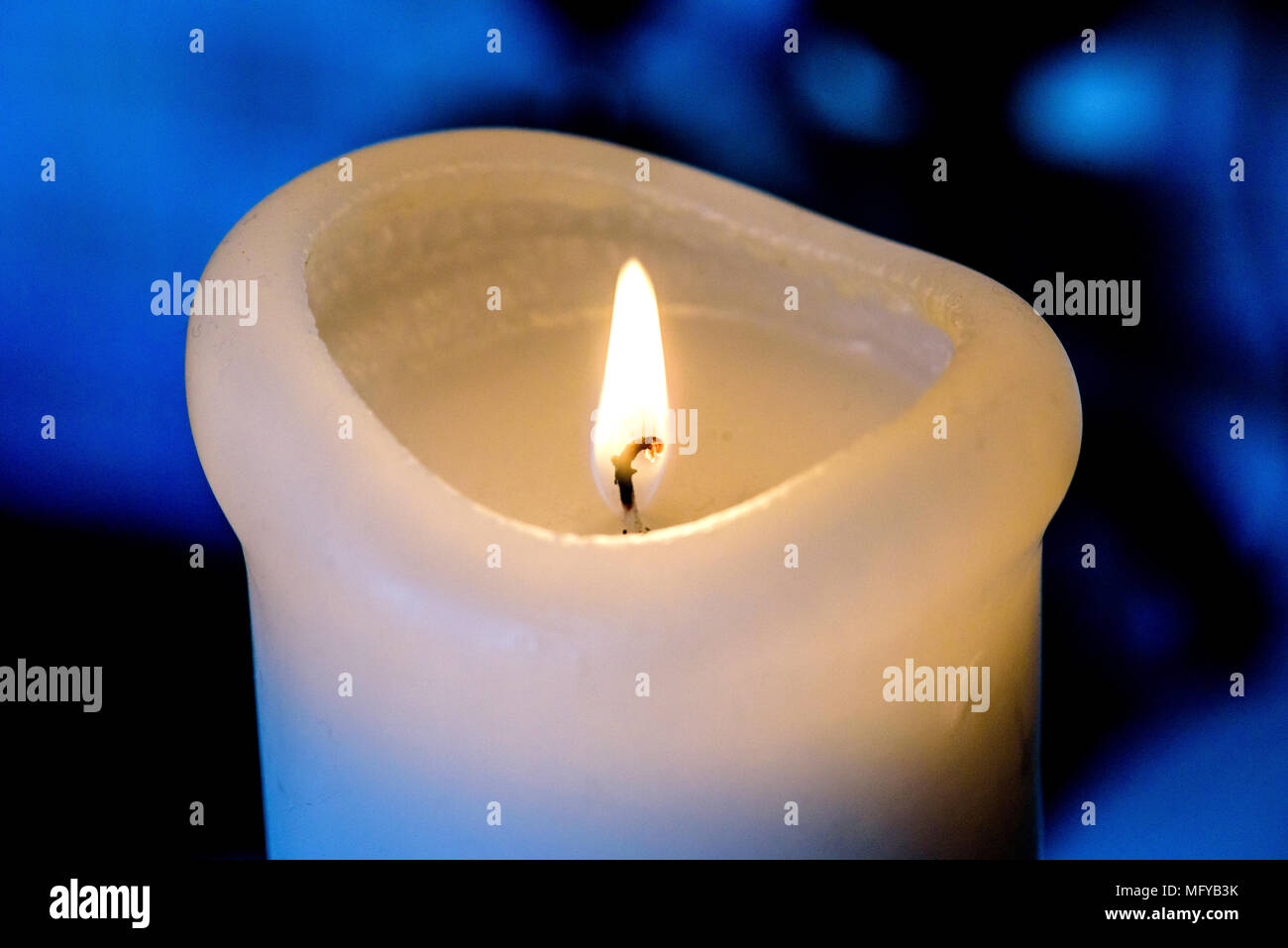 Burnt wick hires stock photography and images Alamy