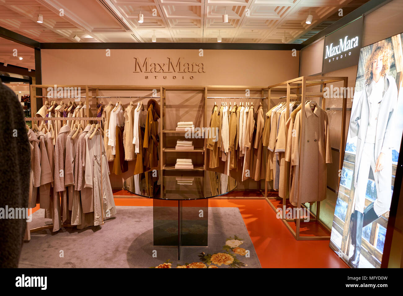 Rome italy max mara fashion hi-res stock photography and images - Alamy
