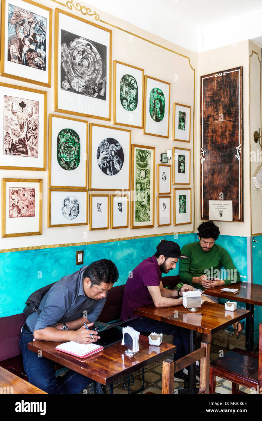 Mexico City,Cuauhtemoc,Mexican,Hispanic,historic Center Centre,Calle