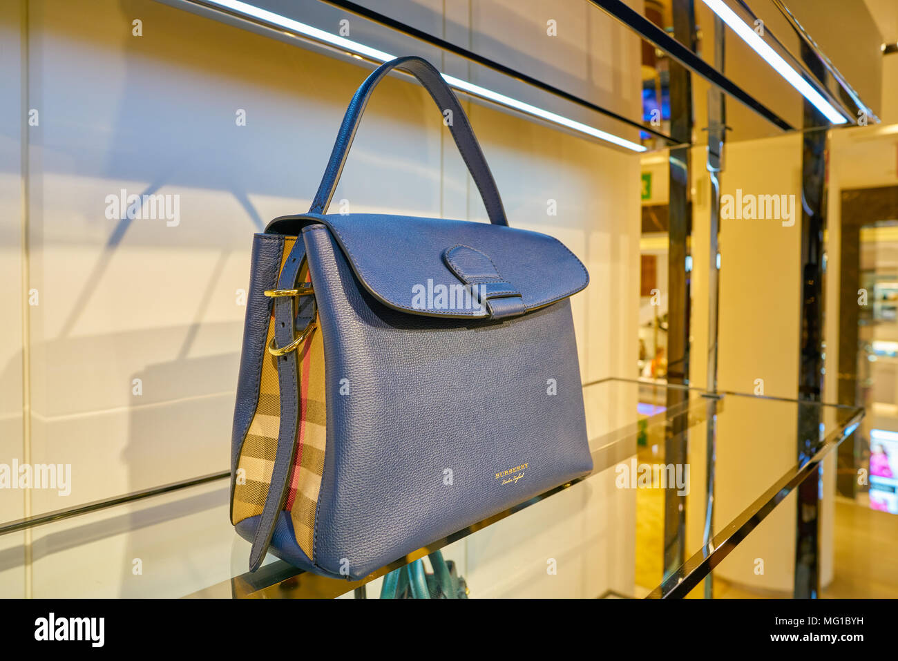 MILAN, ITALY - CIRCA NOVEMBER, 2017: close up shot of Burberry bag on  display at Rinascente. Rinascente is a collection of high-end stores Stock  Photo - Alamy