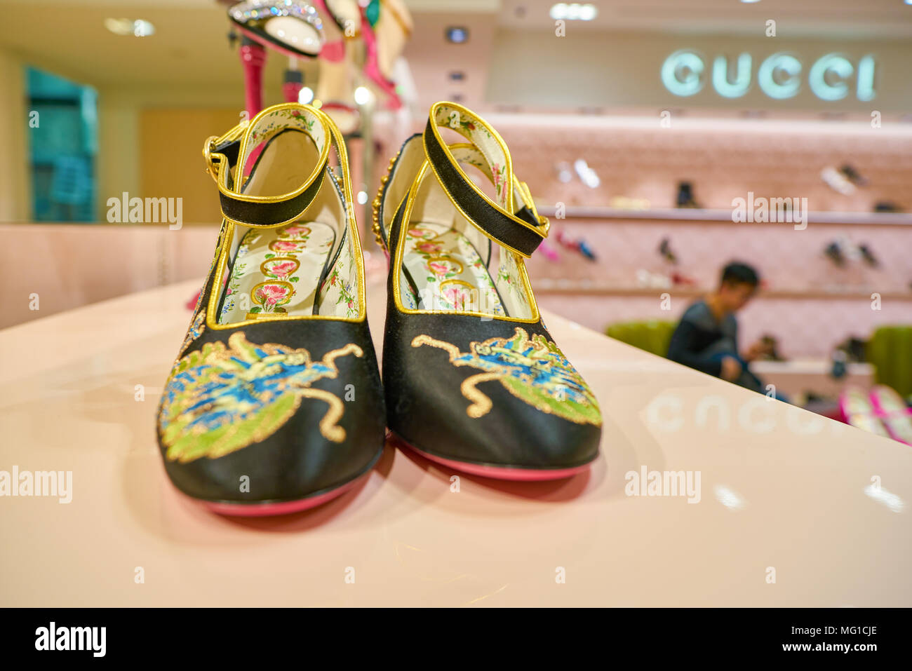 gucci shoes shop near me