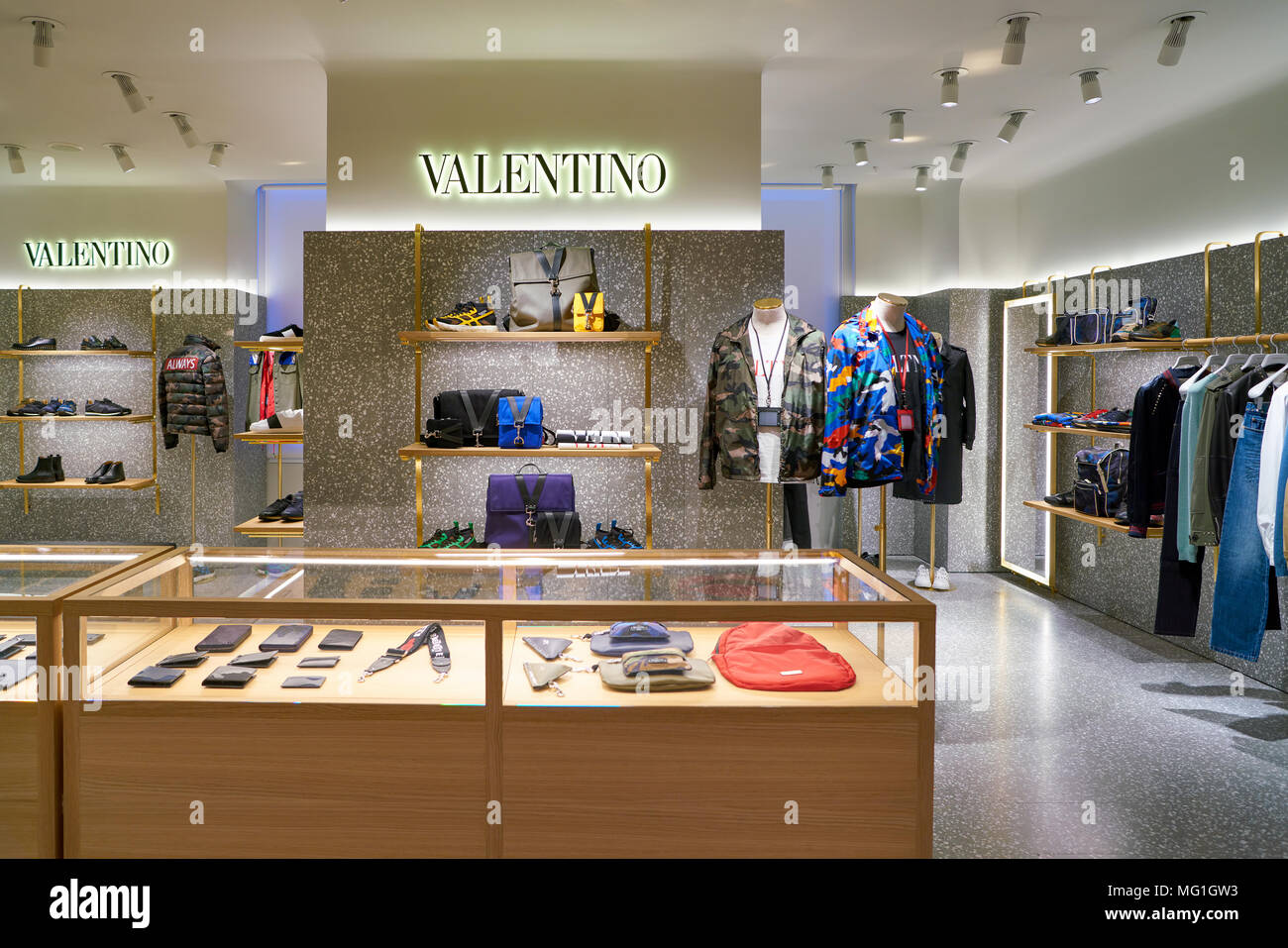 Valentino store business retail design hi-res stock photography and images  - Alamy