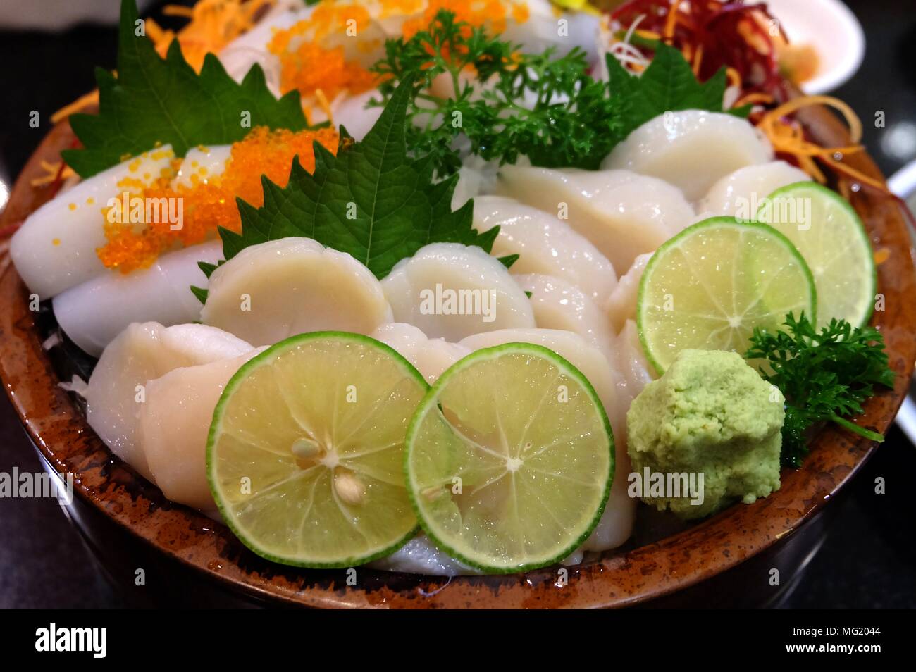 Scallop sashimi hires stock photography and images Alamy