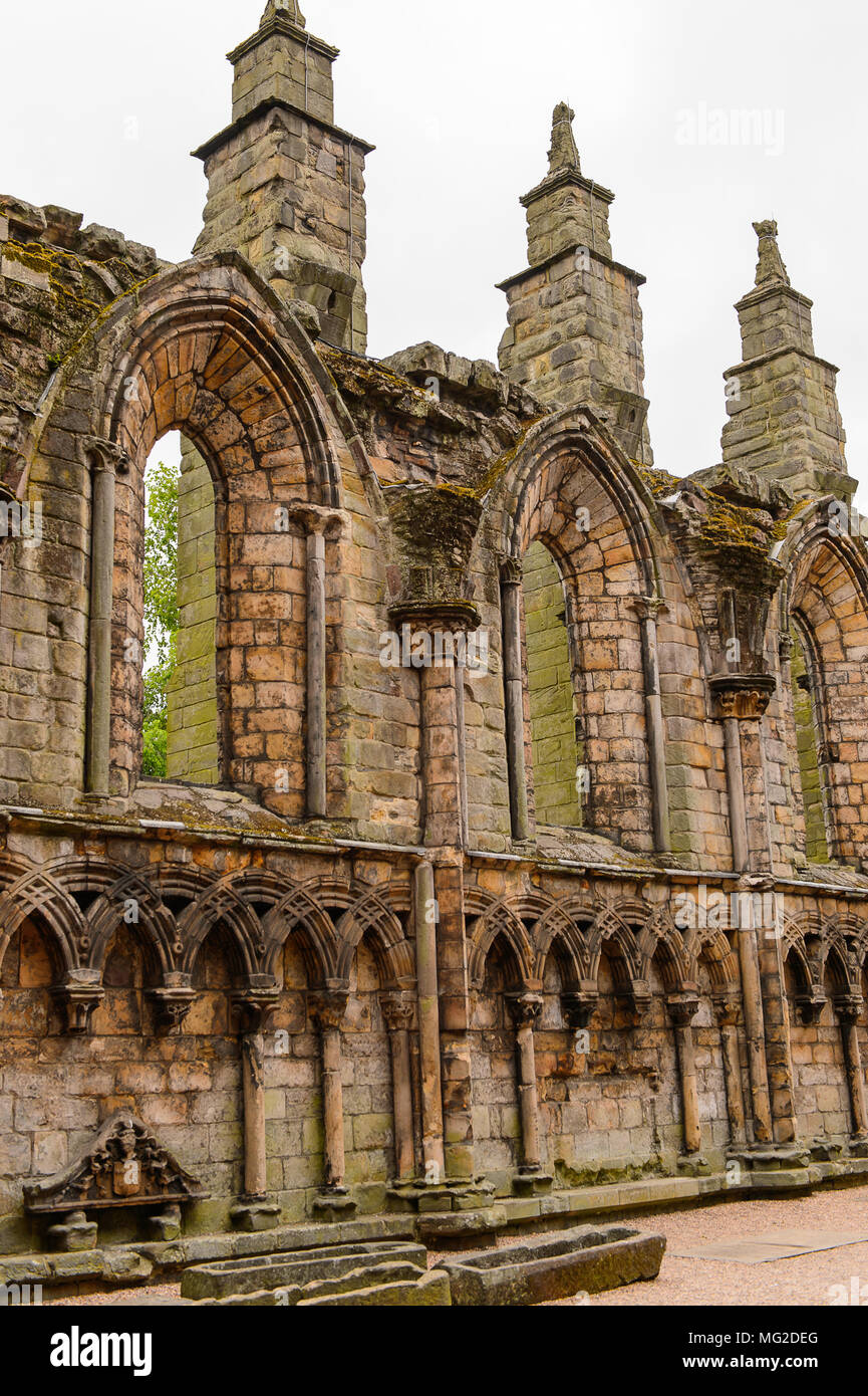 Holyrood castle historic royal residence hi-res stock photography and ...