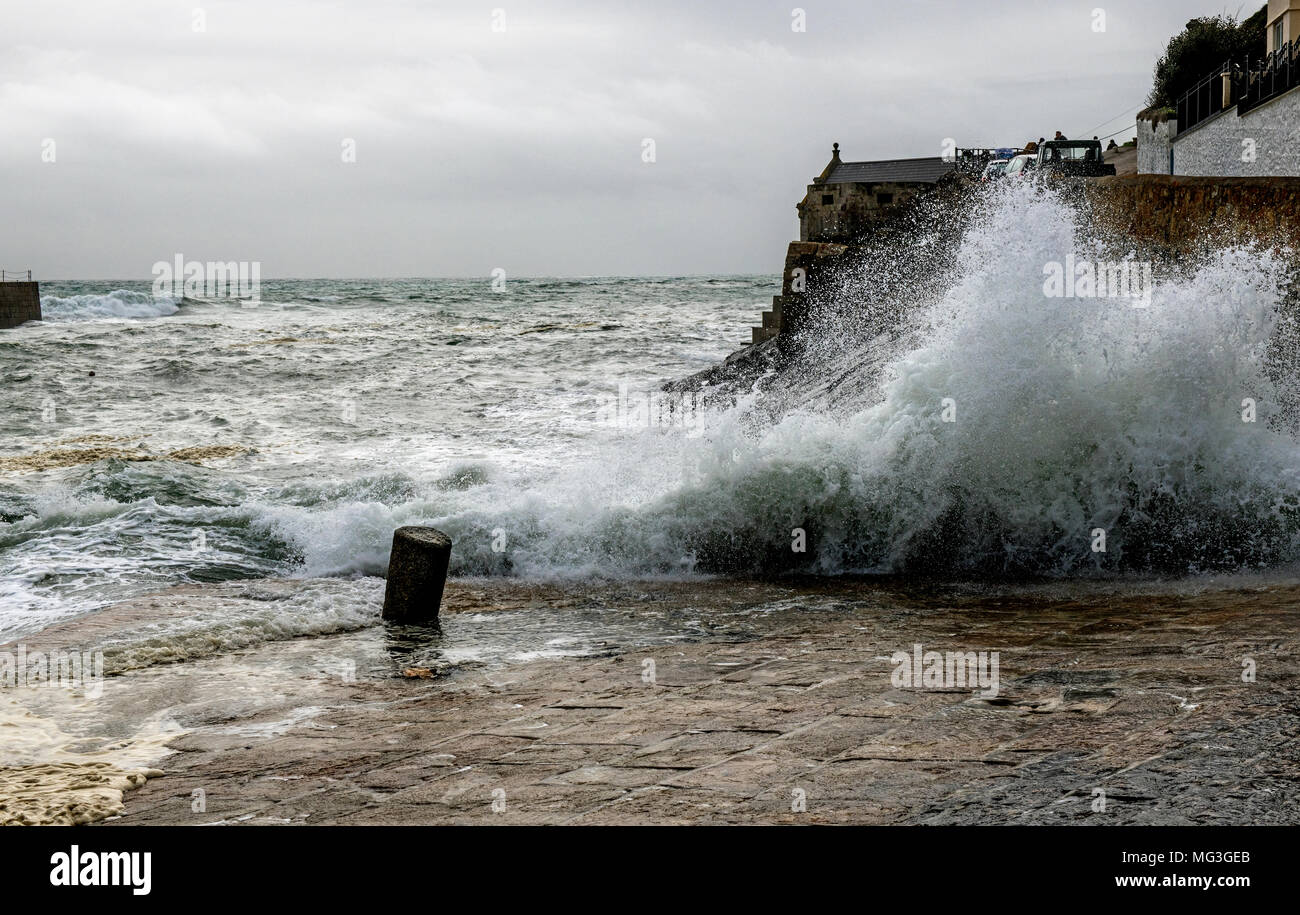 Cornwall rough seas sea coast hi-res stock photography and images - Alamy