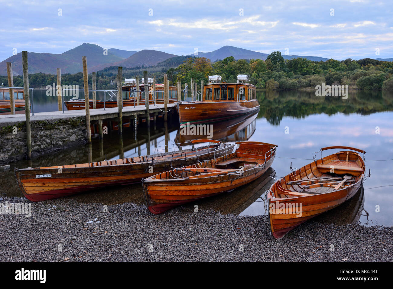 Wooden rowing boats hi-res stock photography and images - Alamy