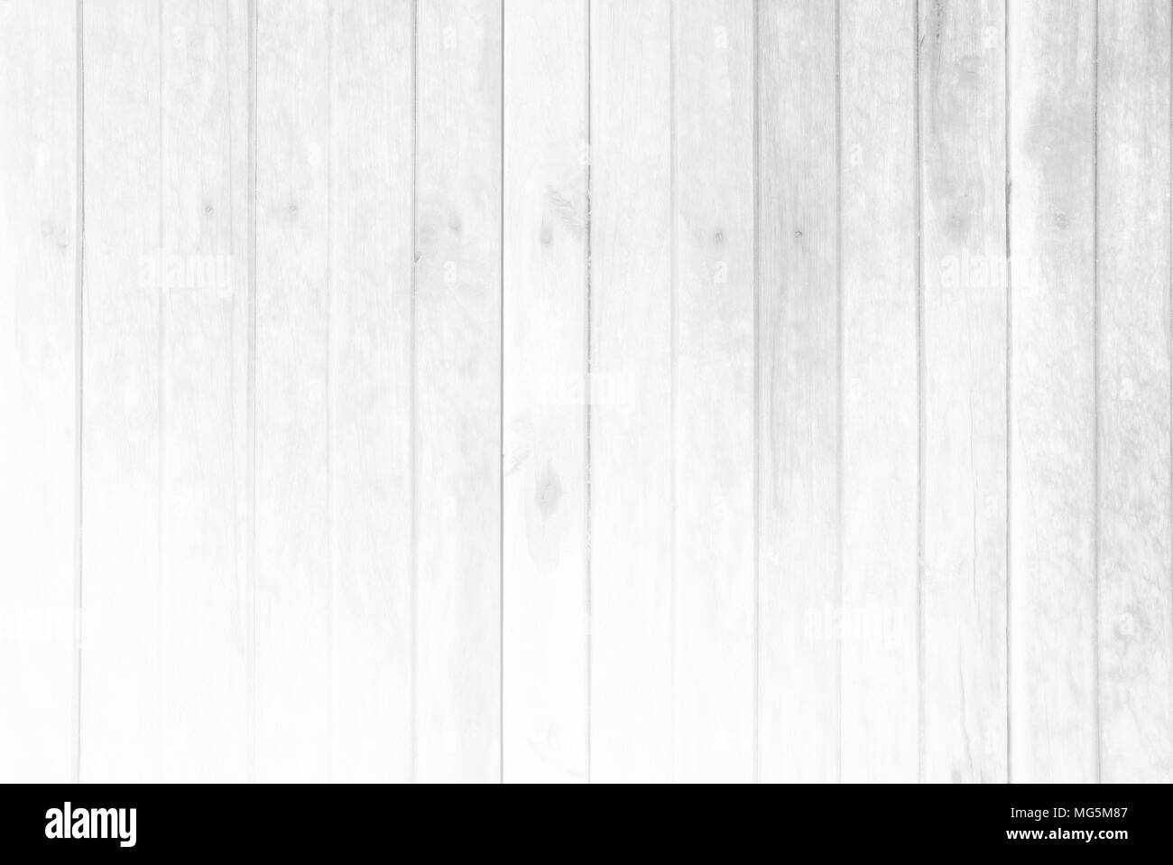 White wood fence hi-res stock photography and images - Alamy