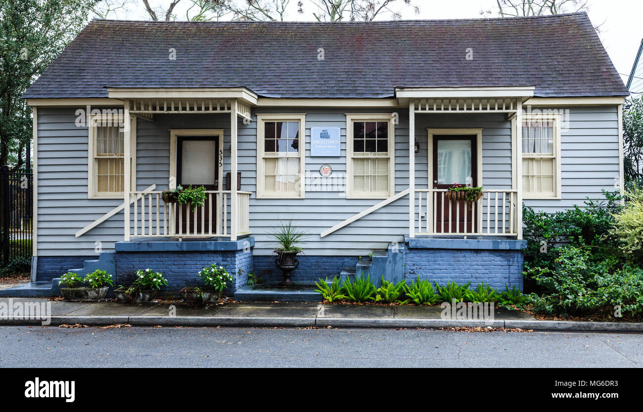 Frogtown railroad house hires stock photography and images Alamy