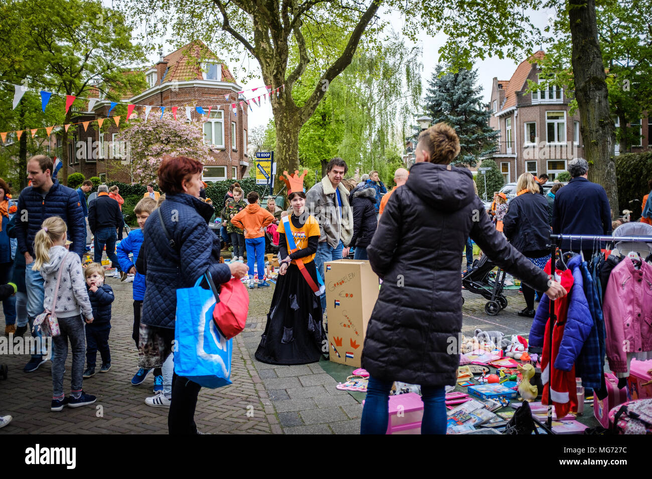 Kings day flea market hi-res stock photography and images - Alamy