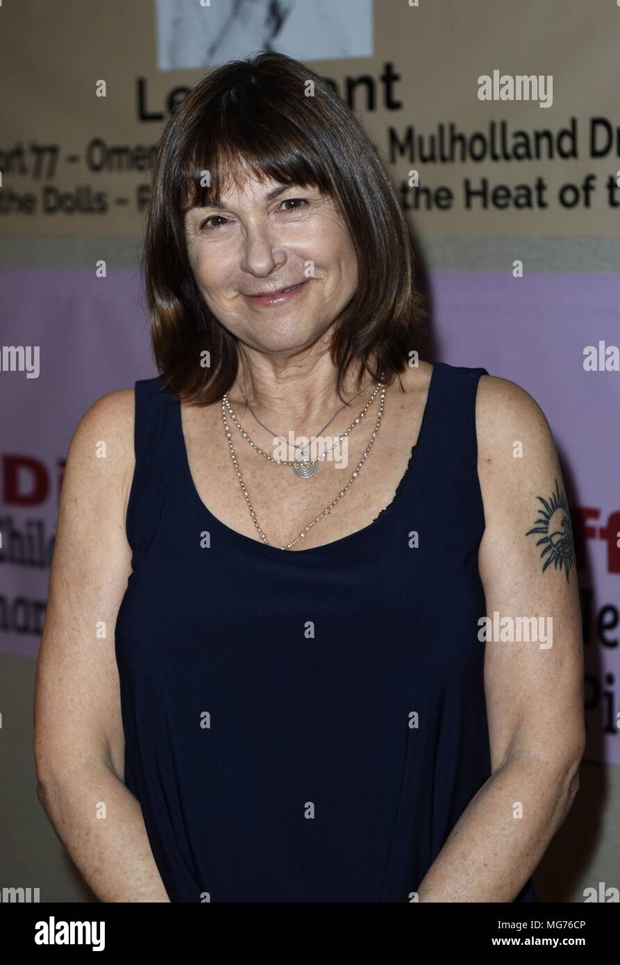 Dinah manoff spouse