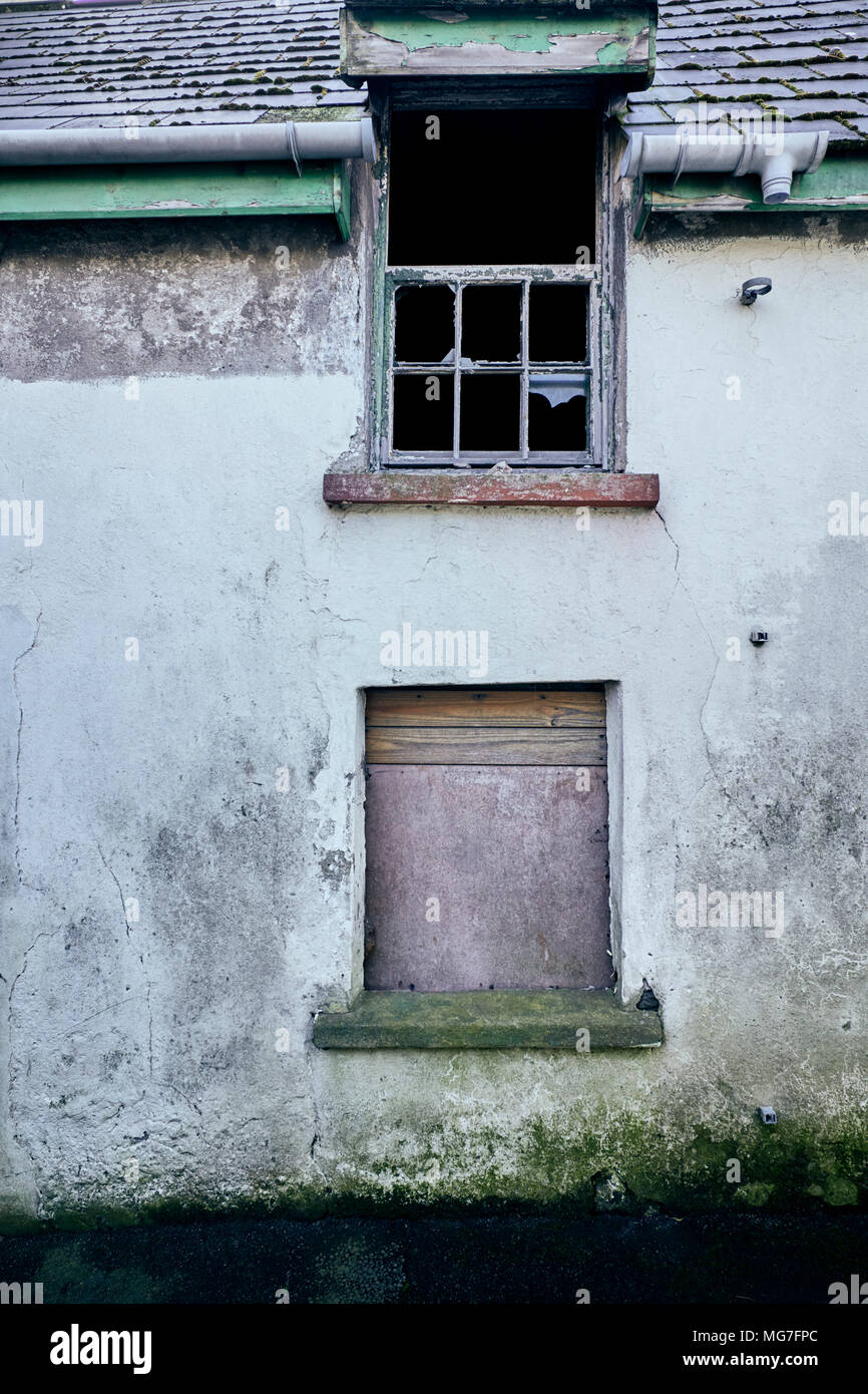 An abandoned terrace house in the centre of Peel in Isle of Man Stock Photo Alamy