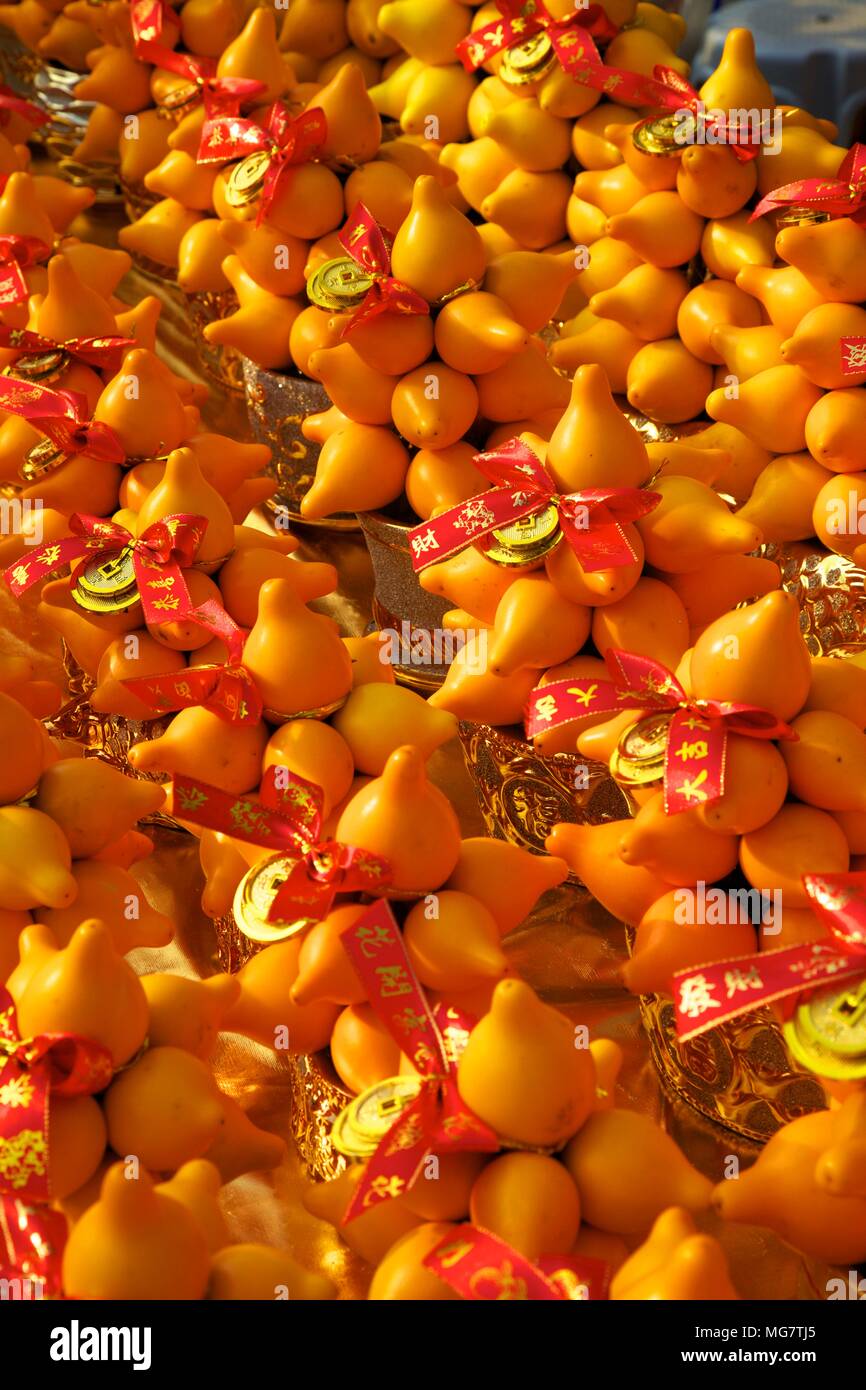 where to buy chinese new year decorations in hong kong