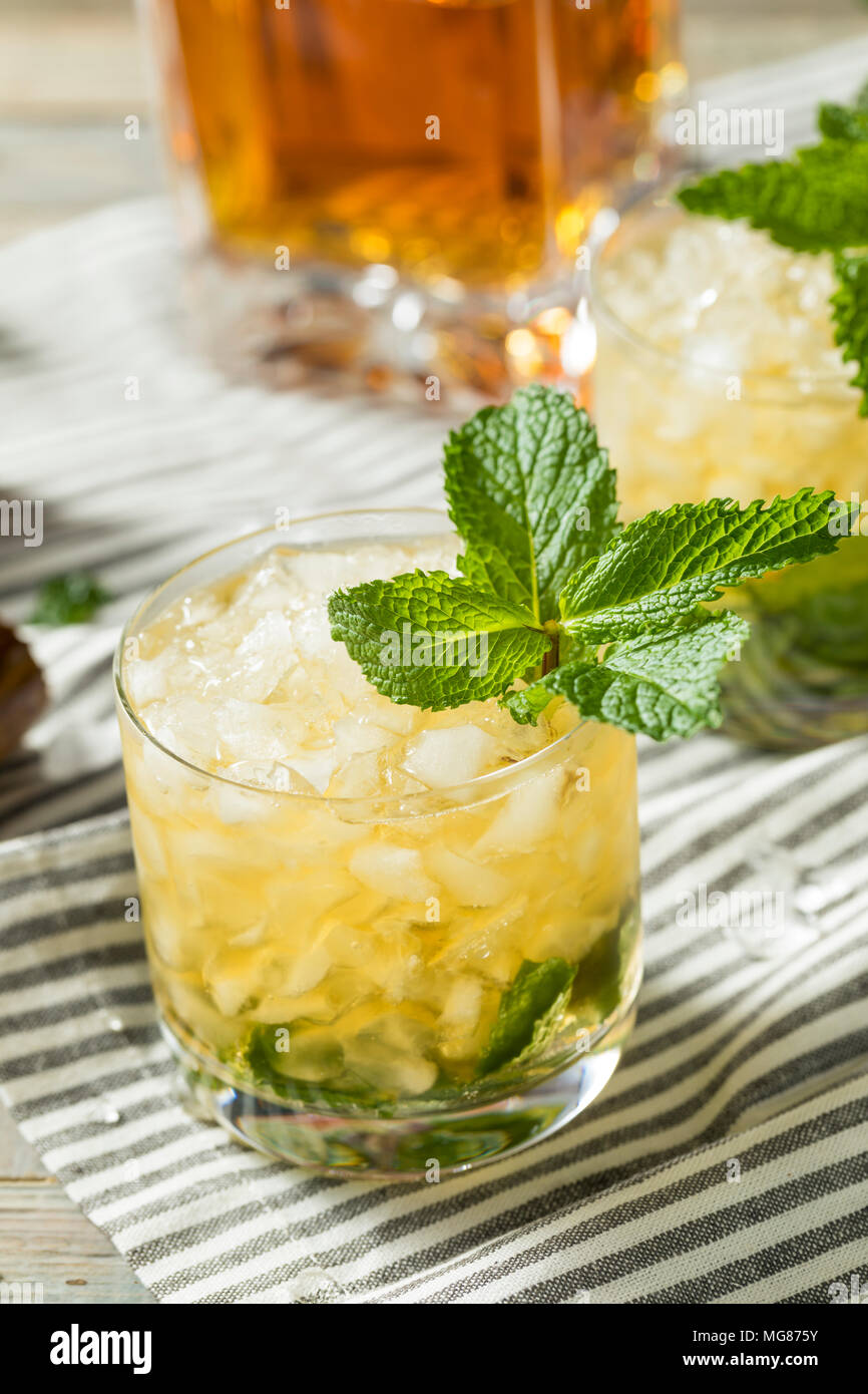 Homemade Derby Mint Julep with Kentucky Bourbon Stock Photo Alamy