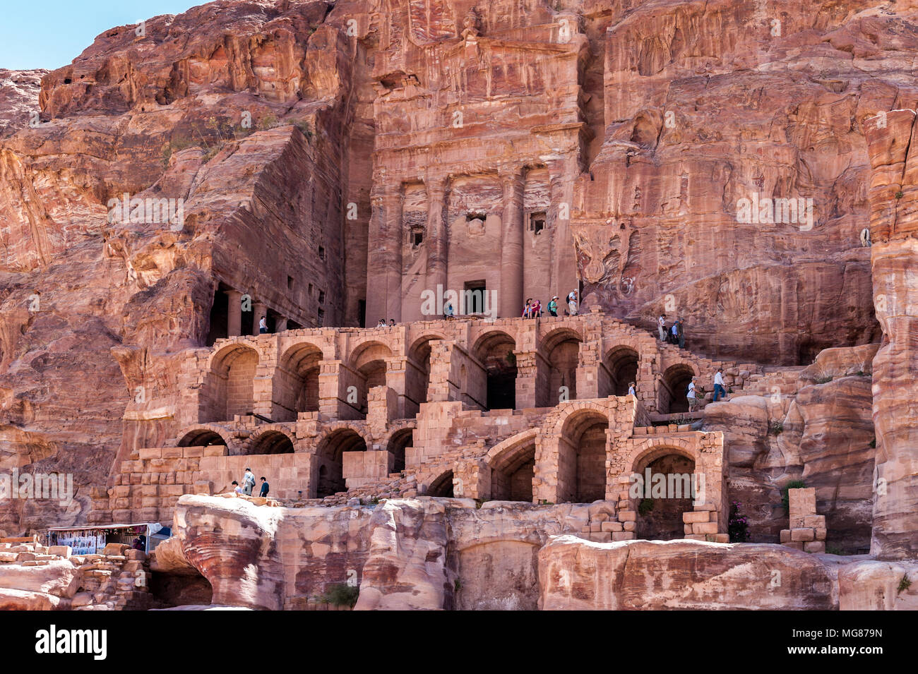 Urn tomb in Petra (Rose City), Jordan. The city of Petra was lost for over  1000 years. Now one of the Seven Wonders of the Word Stock Photo - Alamy